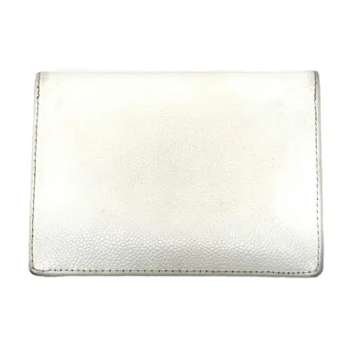 Pre-owned Chanel White Grained Calfskin Wallet (bi-fold) ()