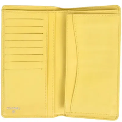 Pre-owned Chanel Yellow Leather Long Wallet (bi-fold) ()