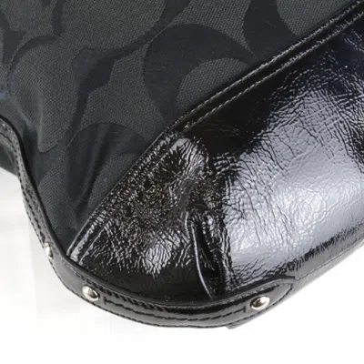 Pre-owned Coach Signature Black Signature Line Shoulder Bag ()