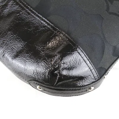 Pre-owned Coach Signature Black Signature Line Shoulder Bag ()