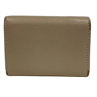 Pre-owned Fendi Beige Leather Wallet (tri-fold) ()