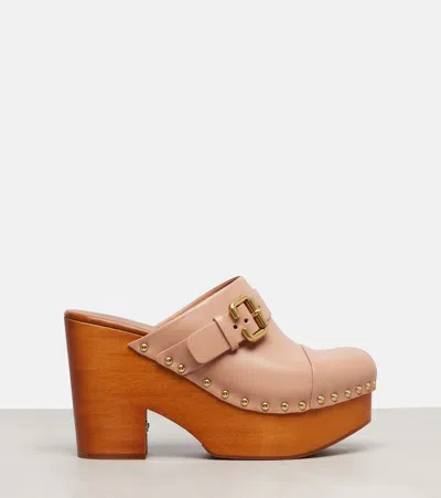 Chloé Jeannette 80 Studded Leather Clogs In Nude