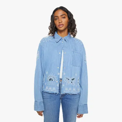 Mother The Roomie Double Frenchie Crop Fray Soulstice Shirt In Blue