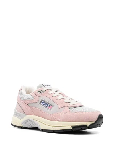 Autry Low Hyperway Wom Sneakers With Mesh Panels In Pink