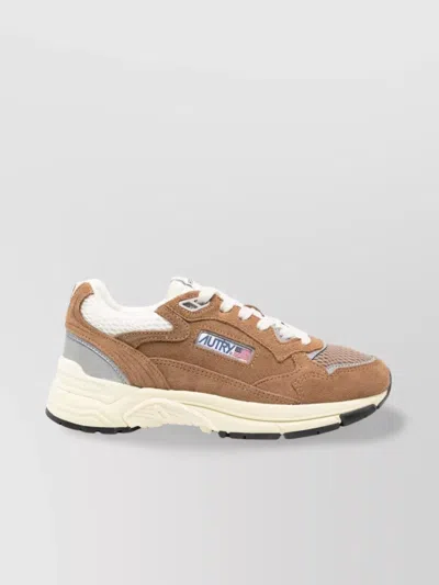 Autry Hyperway Beige Low Top Sneakers With Logo Patch On Side And Tongue In Suede And Mesh Woman In Brown