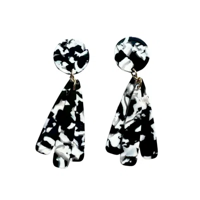 Closet Rehab Women's Black / White Petal Drop Earrings In Black & White