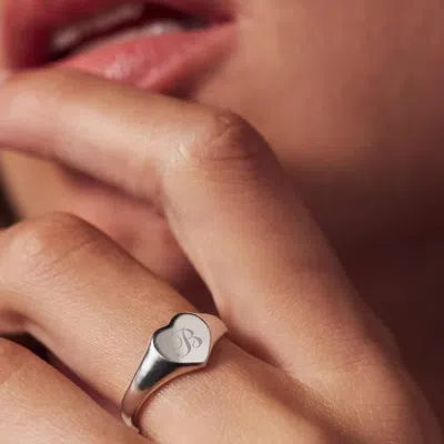 Unaloe Women's Custom Heart Shaped Chevalier Ring In Sterling Silver With -b- Initial