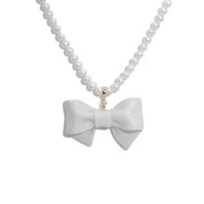 H2 Studio Women's Gold / White Bowtie Maniac Large Ceramic Bowtie Round Freshwater Pearl Necklace