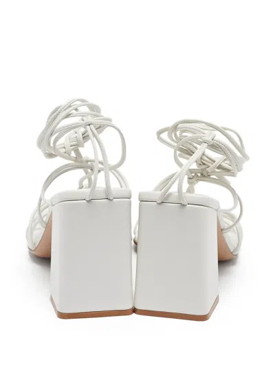 Pre-owned Gianvito Rossi  95mm Minas Block-heel Sandals In White