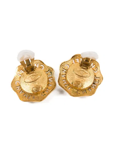 Pre-owned Chanel 1980s Pearl-embellished Round-logo Earrings In Gold