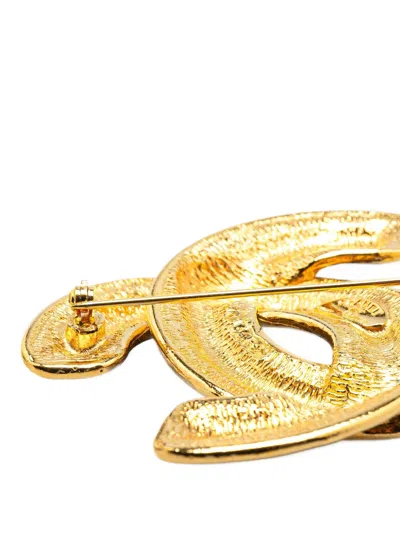 Pre-owned Chanel 1970-1980 Gold Plated Cc Quilted Brooch Costume Brooch