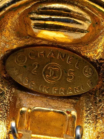 Pre-owned Chanel 20th Century Gold Plated Cc Quilted Round Clip On Earrings Costume Earrings