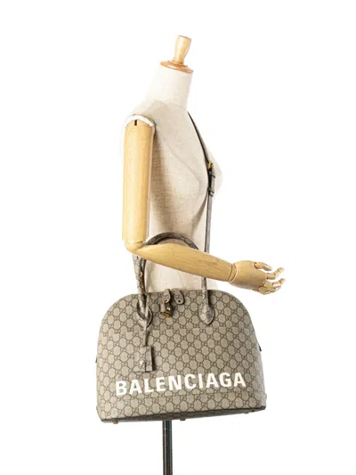 Pre-owned Gucci 2016-2025 Balenciaga The Hacker Project Medium Gg Supreme Ville Satchel In Brown