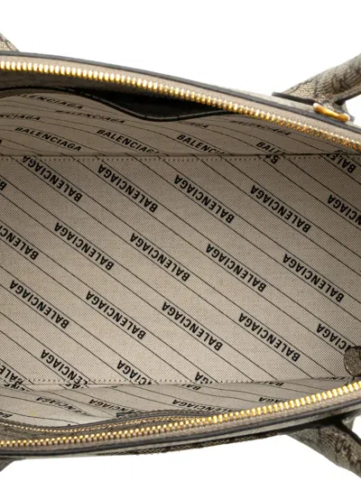 Pre-owned Gucci 2016-2025 Balenciaga The Hacker Project Medium Gg Supreme Ville Satchel In Brown