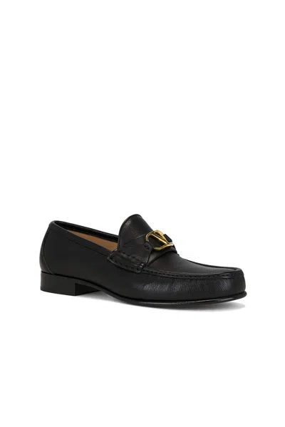 Valentino Garavani Vlogo Signature Leather Loafers