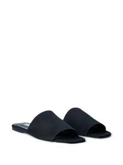 Totême Bandeau-style Slides