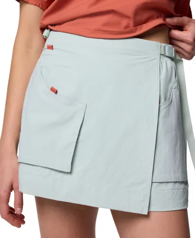 Columbia Women's Cove Beach Utility Skort In Green