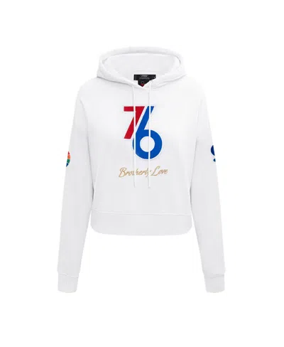 Pro Standard White Philadelphia 76ers 2024/25 City Edition Chenille Applique Cropped Pullover Hoodie In White