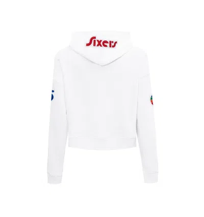 Pro Standard White Philadelphia 76ers 2024/25 City Edition Chenille Applique Cropped Pullover Hoodie In White