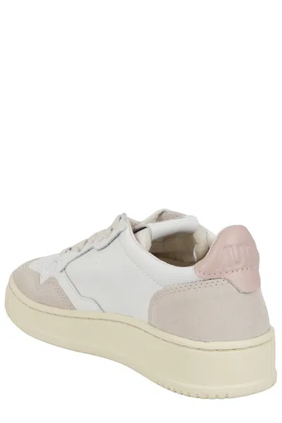 Autry Medalist Low Sneakers In White