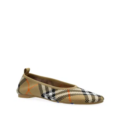 Burberry Checkered Knitted Ballerina Shoes In Gold