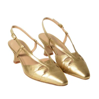 La Sellerie Gold Crackle Leather Slingback With Perforation In Gold