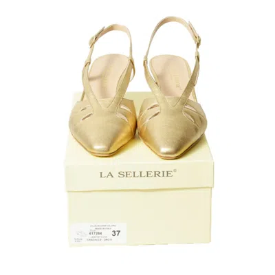 La Sellerie Gold Crackle Leather Slingback With Perforation In Gold