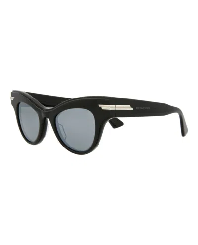 Bottega Veneta Cat Eye-frame Acetate Sunglasses In Black