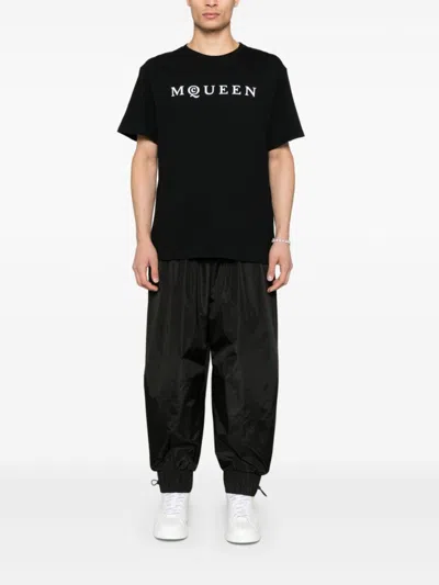 Alexander Mcqueen Logo Print Crewneck T-shirt In Black