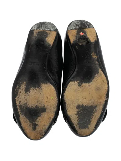 Pre-owned Gucci Hysteria Crest-button Patent Leather Flats In Black