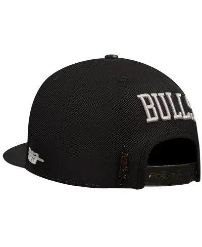 Pro Standard Men'sâ Cream Chicago Bulls French Terry Snapback Hat