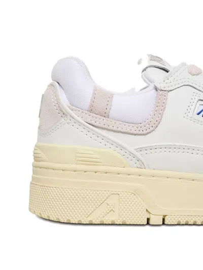 Autry Clc Sneakers In White