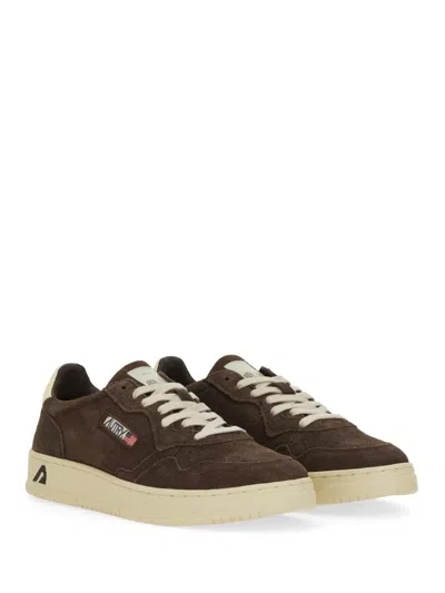 Autry Low-top Suede Sneakers With Rubber Sole And Lace-up Closure In Green