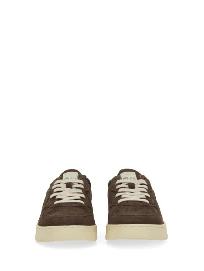 Autry Low-top Suede Sneakers With Rubber Sole And Lace-up Closure In Green