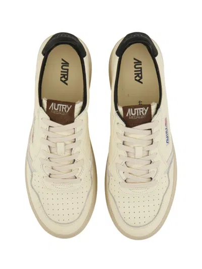 Autry "medalist" Low Sneaker In Multi