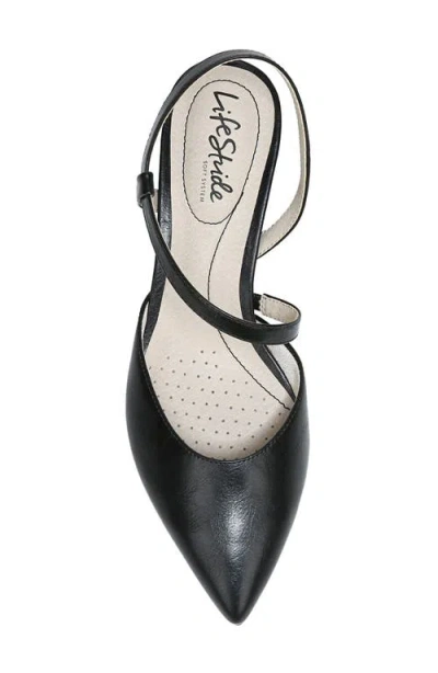 Lifestride Minimalist Pointed Toe Pump