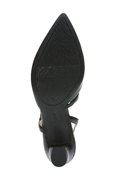 Lifestride Minimalist Pointed Toe Pump