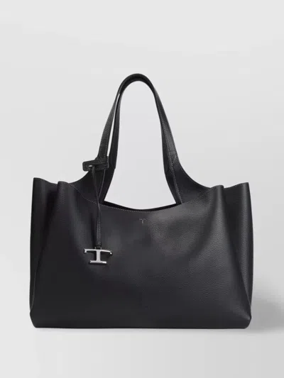 Tod's Medium Leather Shoulder Bag In Black