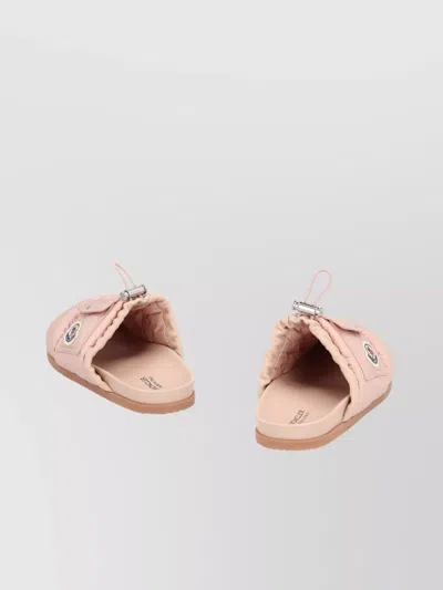 Moncler Mon Pocket Slippers With Soft Padded Design And Logo Patch In Pink