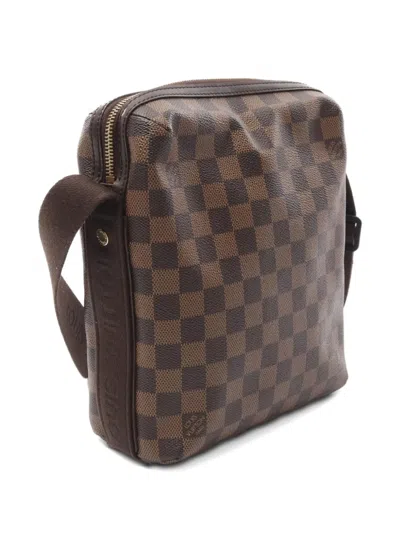 Pre-owned Louis Vuitton 2011 Trotteur Beaubourg Shoulder Bag In Brown
