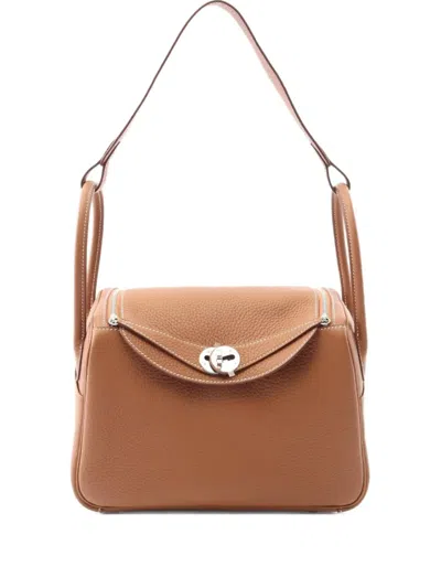 Pre-owned Hermes 2025 Lindy 26 Shoulder Bag In Brown