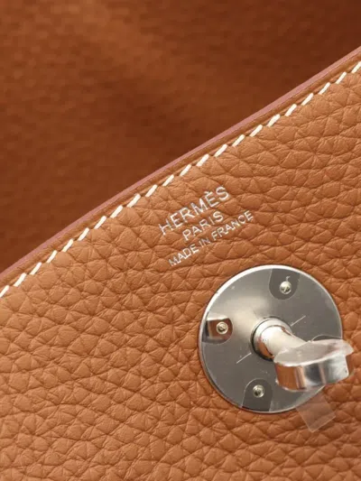 Pre-owned Hermes 2025 Lindy 26 Shoulder Bag In Brown