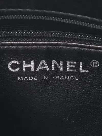Pre-owned Chanel 2004 Quilted Caviar Leather Shoulder Bag In Black