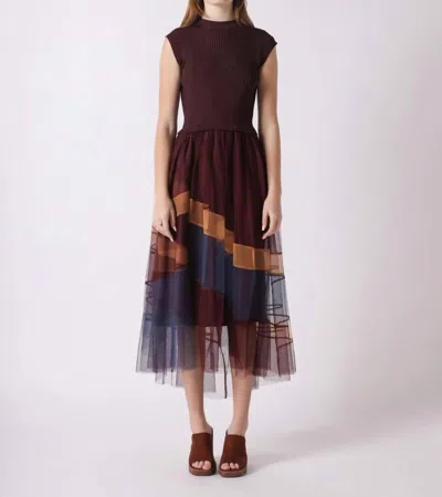 Gracia Tulle Skirt A-line Midi Dress In Burgundy