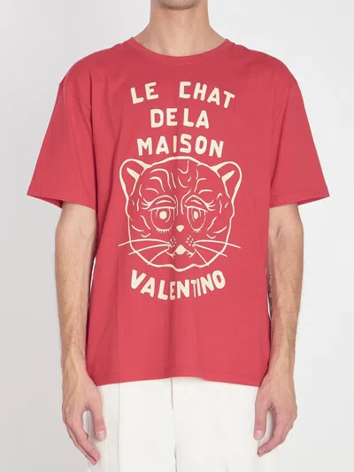 Valentino Garavani T-shirt With Le Chat De La Maison Print In Red