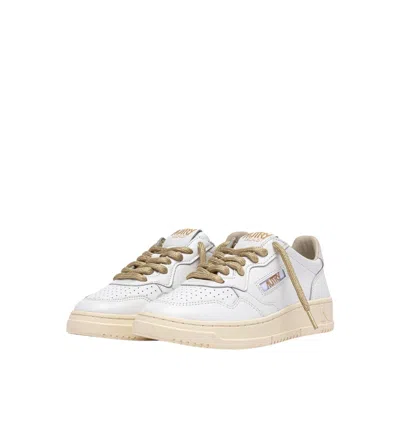 Autry Medalist Low Leat Swoll Wht Wht Sneakers In White