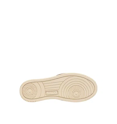 Autry Medalist Low Leat Swoll Wht Wht Sneakers In White