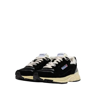 Autry Hyperway Black Low Top Sneakers With Logo Patch On Tongue And Side In Tech Fabric Man