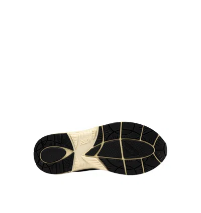 Autry Hyperway Black Low Top Sneakers With Logo Patch On Tongue And Side In Tech Fabric Man