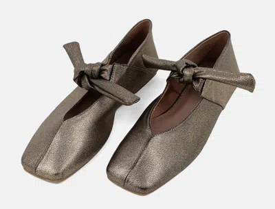 Shu Shop Antonella Flat In Gold